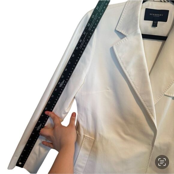 Burberry- Women’s Cotton Shorter Length Trench Jacket in White Size US 8 - Picture 8 of 10